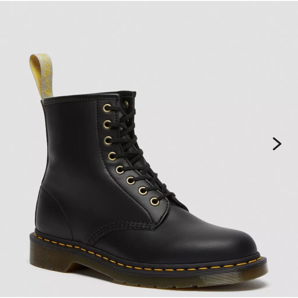 Dr. Martens 1460 Vegan Black Felix Rub Off 8-Eye Boots Unisex US M7 W8 EU39